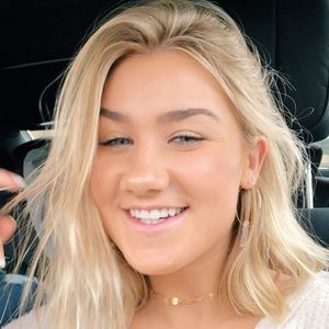 Meet your Posher, Maddie